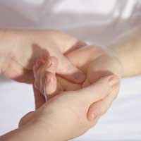 「相手にふれる力」「和らげる力」を磨くセミナーとは？―医療機関従事者専門セミナーより…